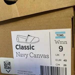 Toms classic Navy Classic